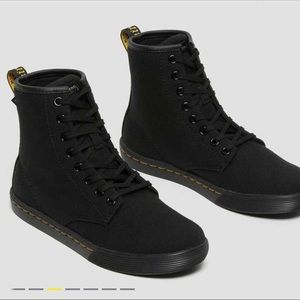 Never worn Sheridan women’s canvas casual boots